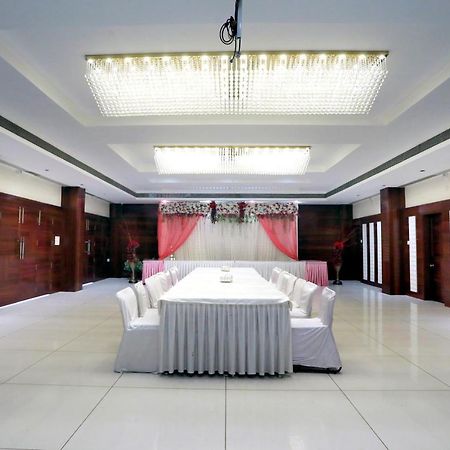 Hotel Shri Khedapati International Dewas Eksteriør billede