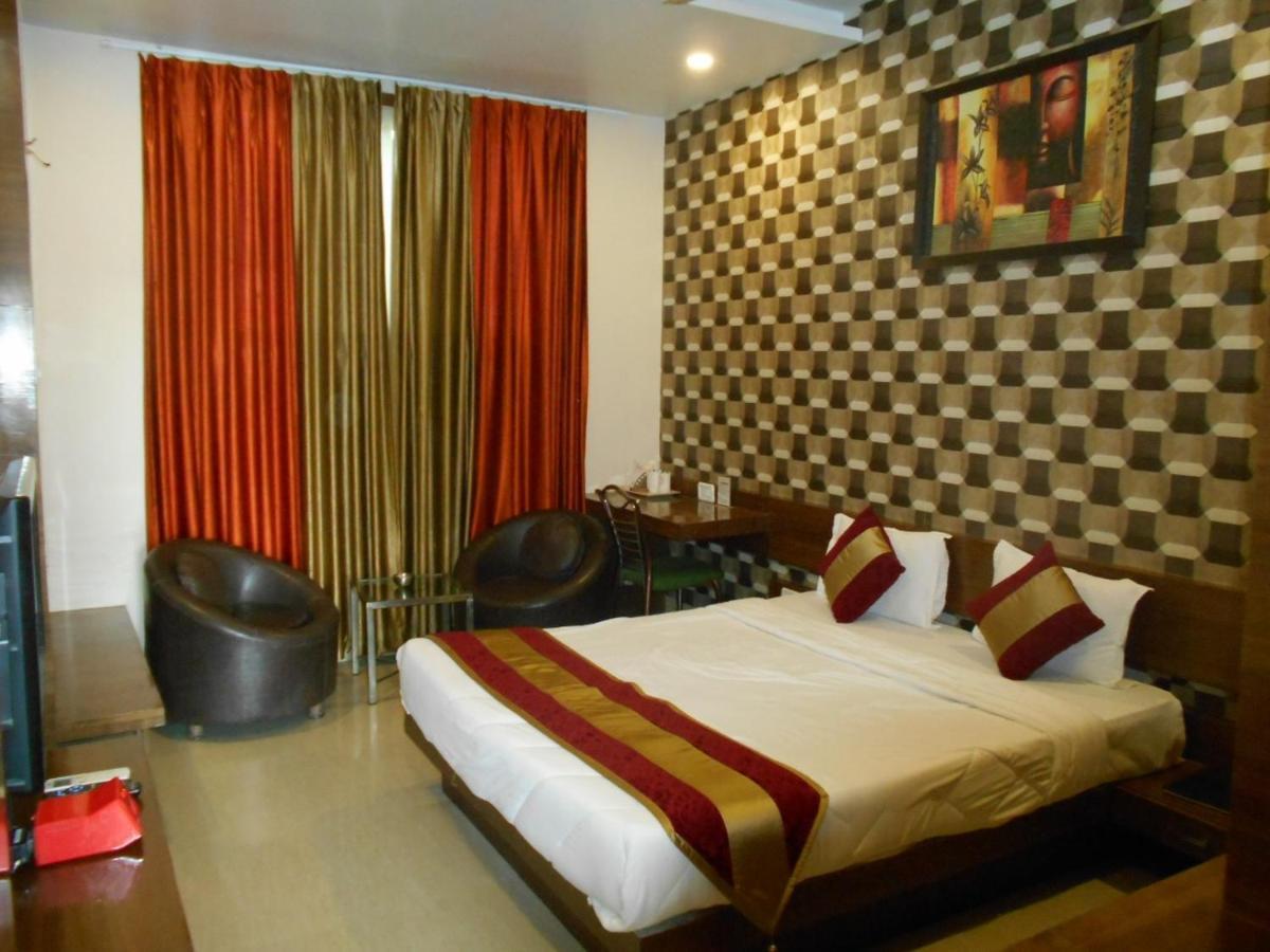 Hotel Shri Khedapati International Dewas Eksteriør billede