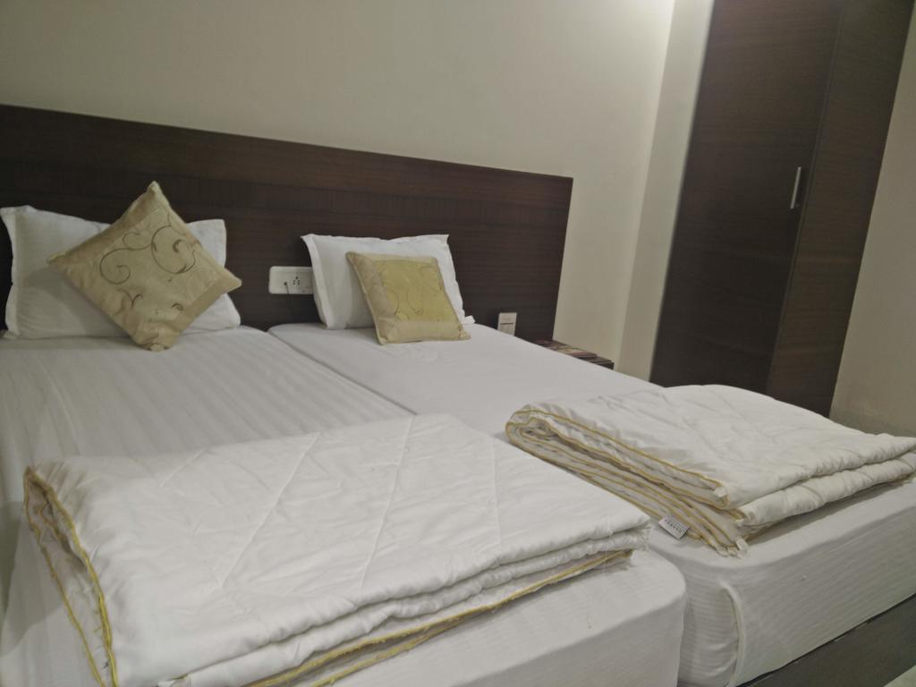 Hotel Shri Khedapati International Dewas Eksteriør billede