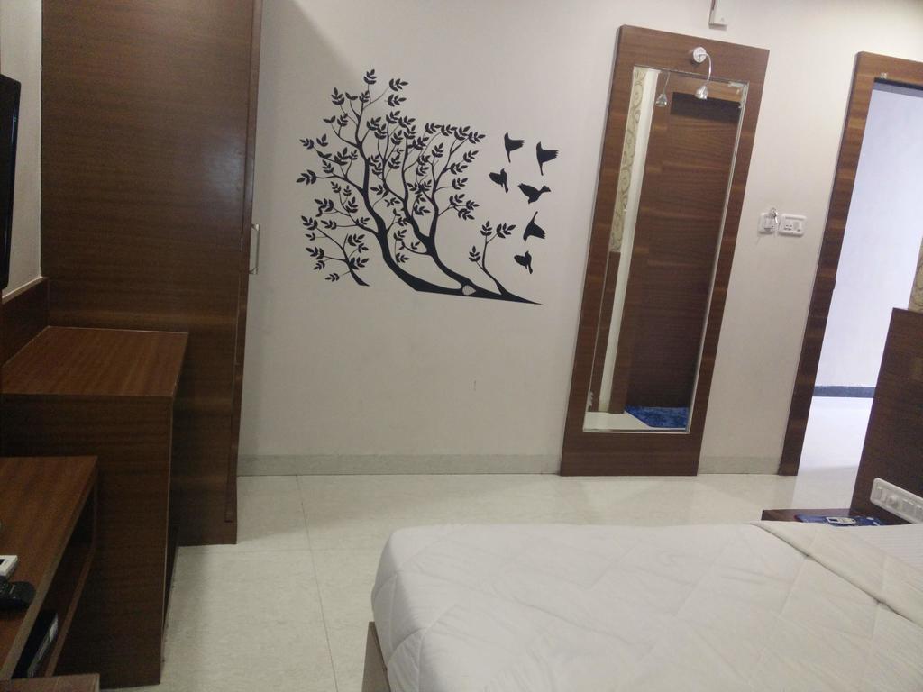 Hotel Shri Khedapati International Dewas Eksteriør billede
