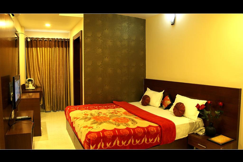 Hotel Shri Khedapati International Dewas Eksteriør billede