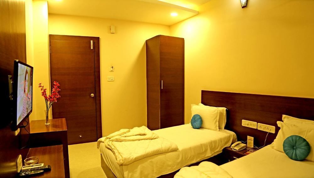 Hotel Shri Khedapati International Dewas Eksteriør billede