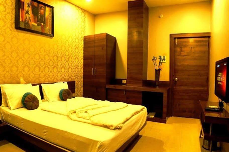 Hotel Shri Khedapati International Dewas Eksteriør billede